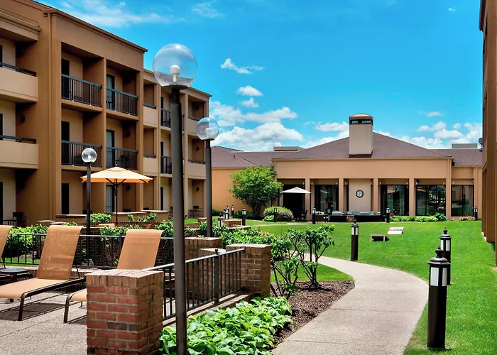 Courtyard By Marriott Chicago Waukegan / Gurnee