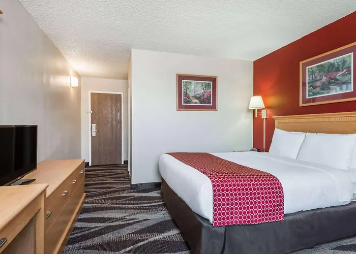 Days Inn By Wyndham Gillette
