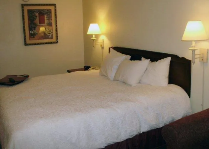 Quality Inn & Suites Searcy I-57