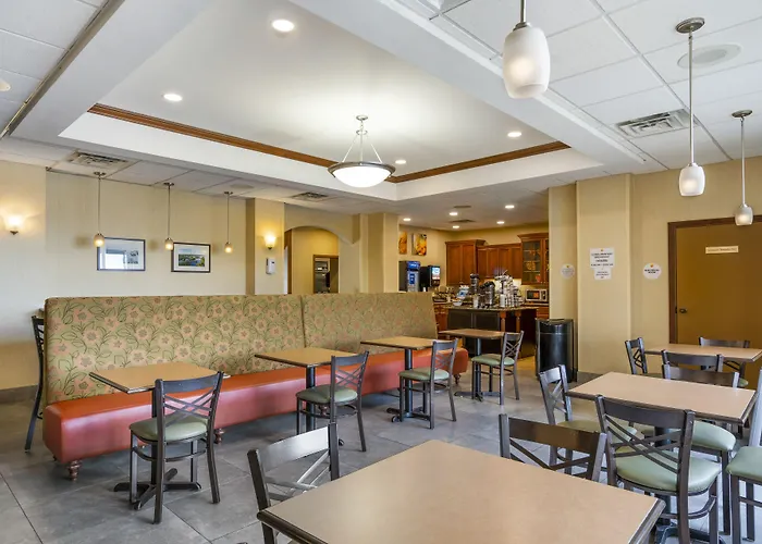 Comfort Inn & Suites Watertown - 1000 Islands