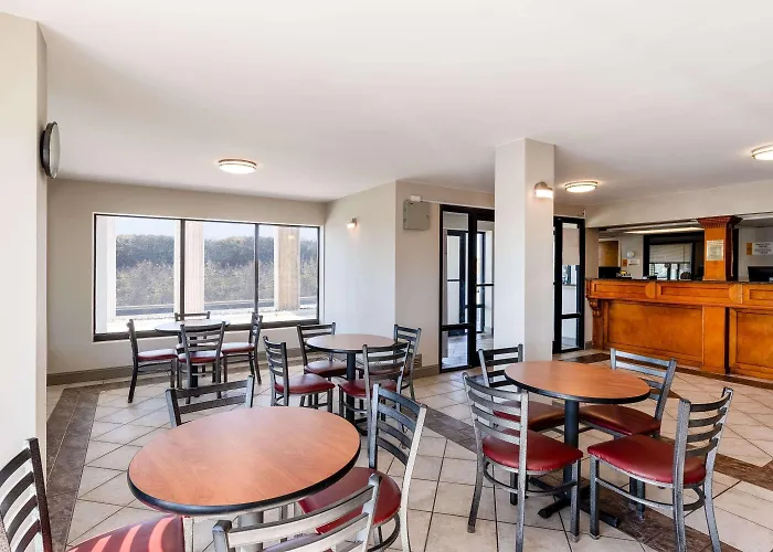 Days Inn By Wyndham Mooresville Lake Norman