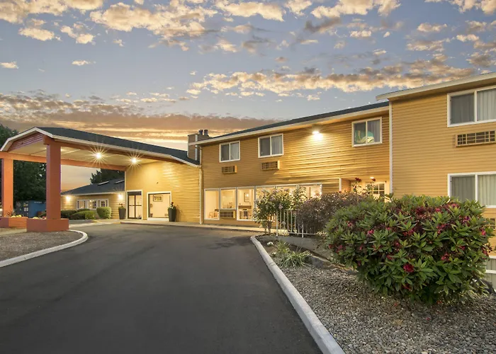 Quality Inn & Suites Albany Corvallis