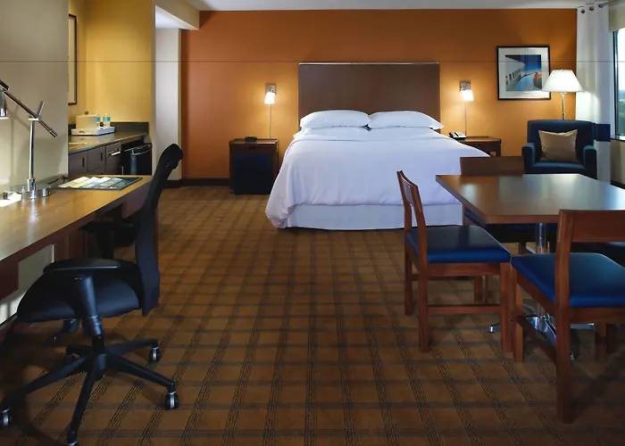 Four Points By Sheraton Huntsville Airport