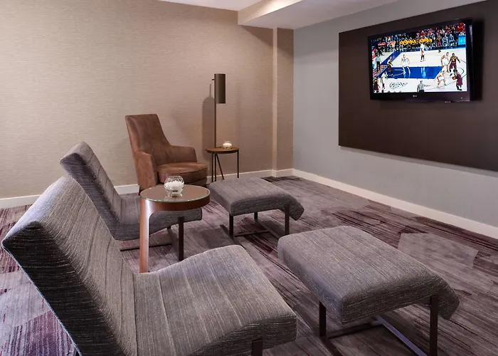 Courtyard By Marriott St. Louis Downtown West