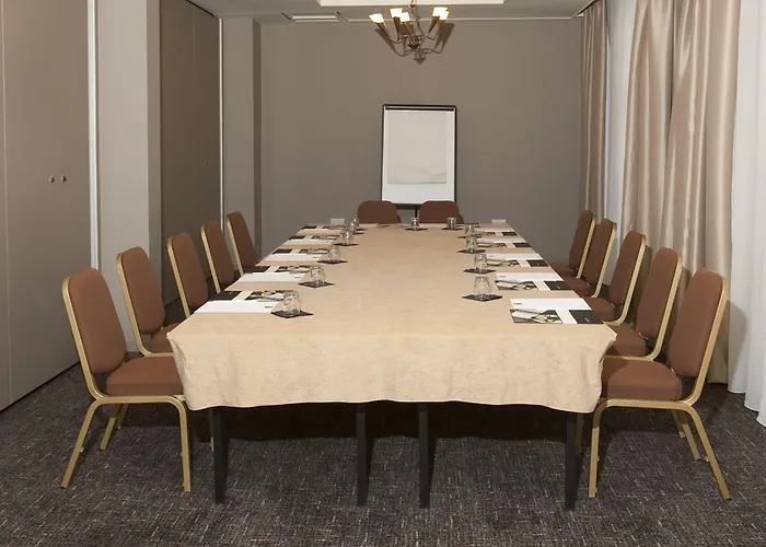 Humber Royal Hotel