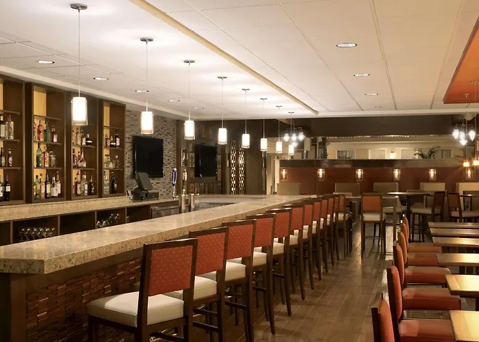 Embassy Suites Cleveland - Beachwood