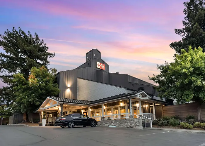 Best Western Plus Inn At The Vines