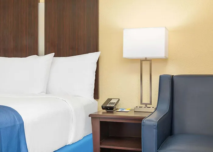 Days Inn By Wyndham Muscle Shoals