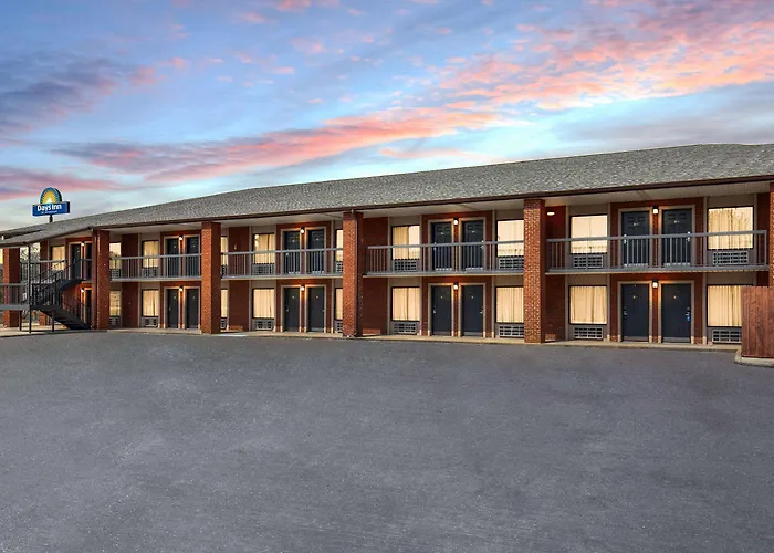 Days Inn By Wyndham Childersburg
