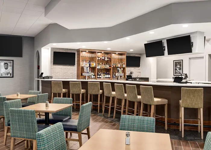 Doubletree By Hilton Fort Myers At Bell Tower Shops