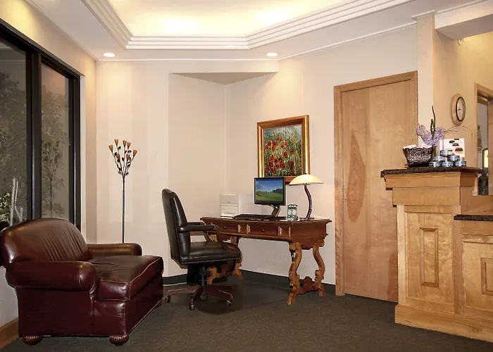 Sophie Station Suites