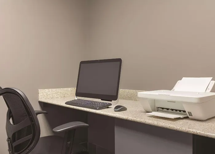 Country Inn & Suites By Radisson, Port Clinton, Oh