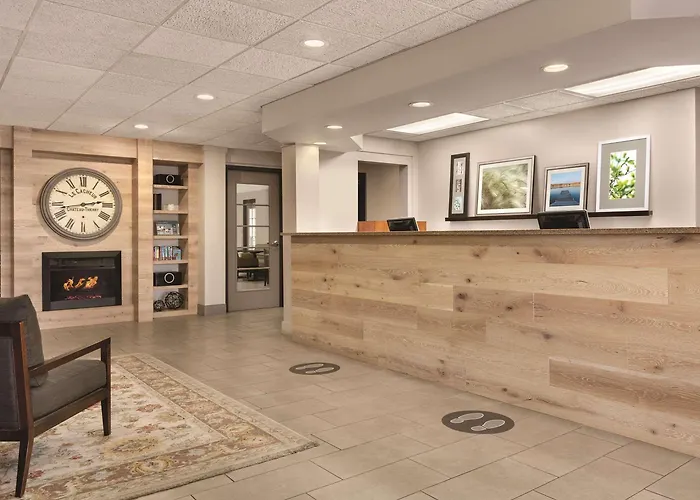 Country Inn & Suites By Radisson, Port Clinton, Oh