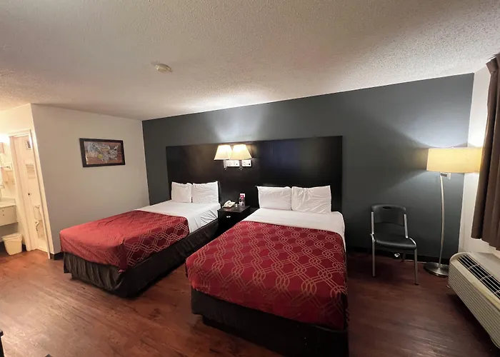 Econo Lodge Inn & Suites Tuscaloosa I-20