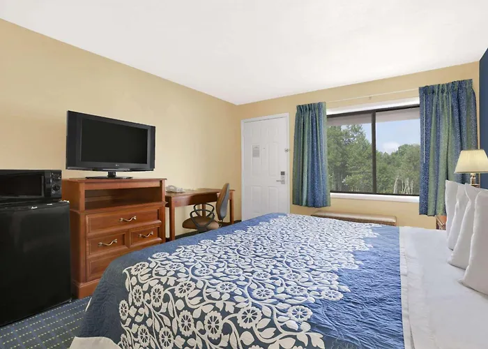 Days Inn By Wyndham Middletown