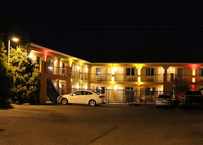 Econo Lodge Inn & Suites Lodi - Wine Country Area