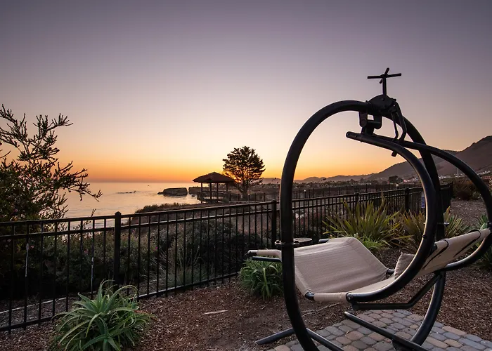 Inn At The Cove