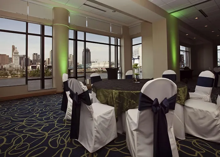 Embassy Suites Cincinnati - Rivercenter