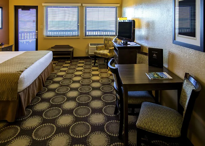 Best Western New Smyrna Beach Hotel & Suites