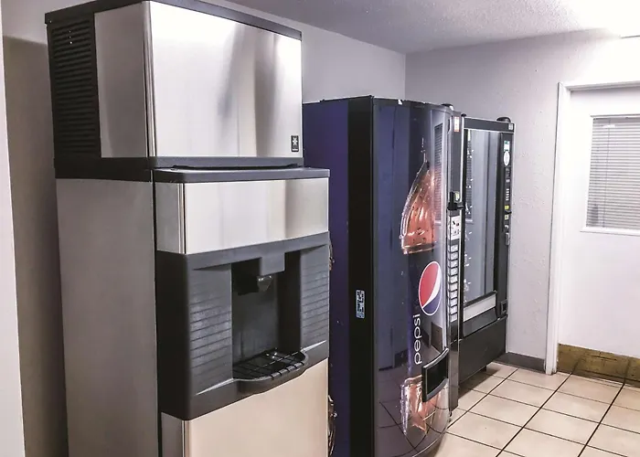 La Quinta Inn By Wyndham Moline Airport