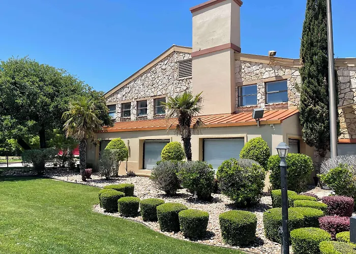 Quality Inn & Suites North Richland Hills