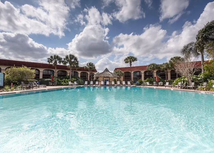 Maingate Lakeside Resort