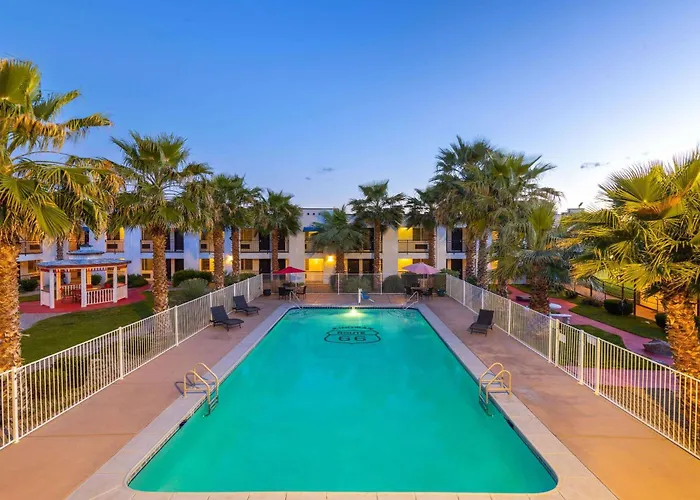 Ramada By Wyndham Kingman