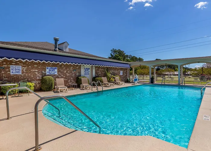 Best Western Plus Santee Inn