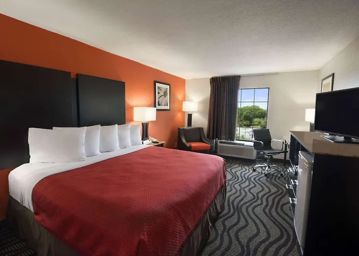 Days Inn By Wyndham Rome Downtown