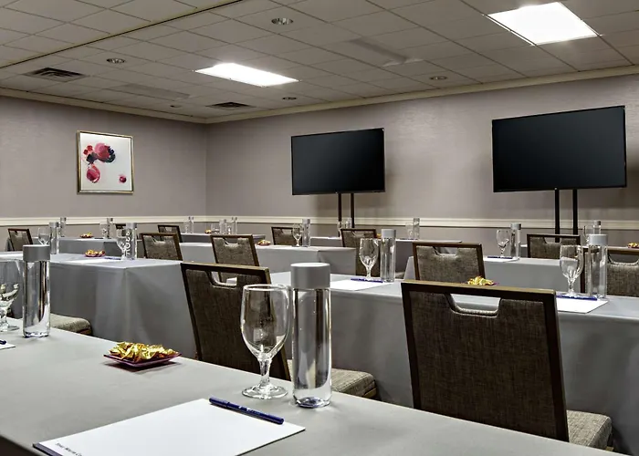 Doubletree By Hilton Fairfield Hotel & Suites