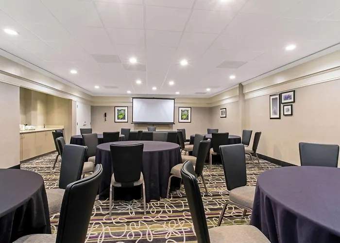 La Quinta By Wyndham Boston-Andover