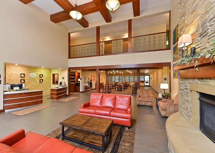 Comfort Suites Near Route 66