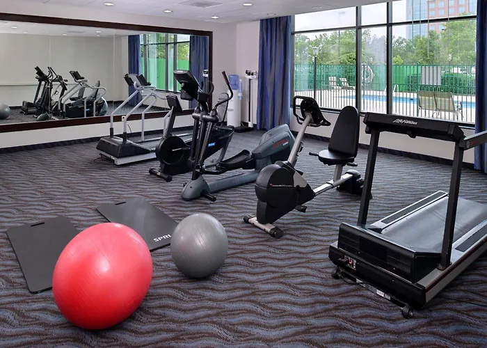 Elimwood Hotel, A Ramada By Wyndham