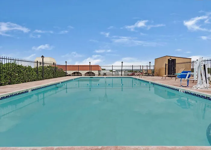 Days Inn & Suites By Wyndham Santa Rosa, Nm