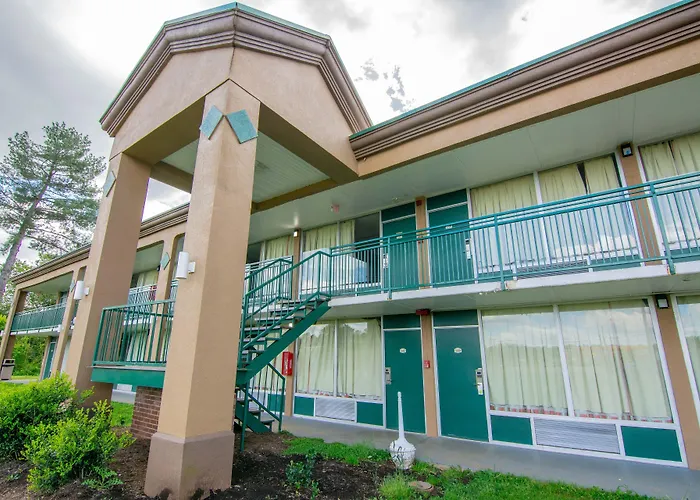 Reidsville Inn & Suites