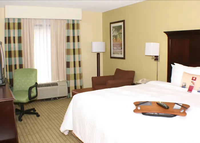 Hampton Inn Naples-Central