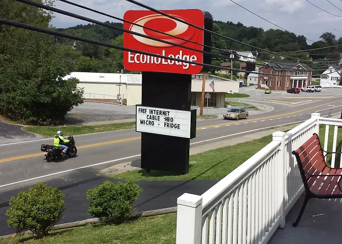 Econo Lodge Near Bluefield College