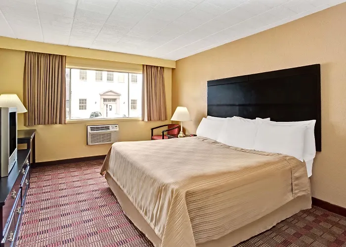 Howard Johnson By Wyndham Pikesville