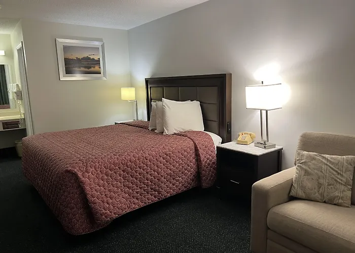 Garden Inn & Suites