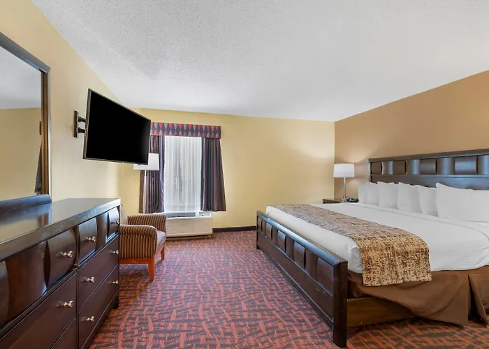 Best Western Louisville East Inn & Suites
