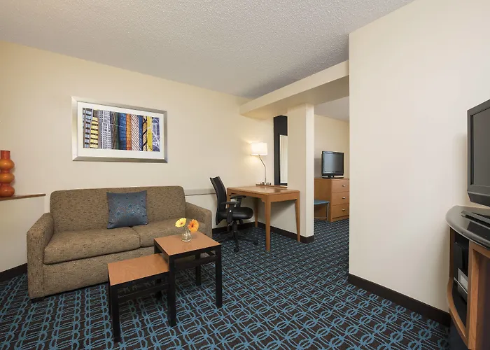 Fairfield Inn & Suites By Marriott Bloomington