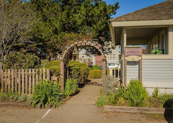 Mendocino Hotel & Garden