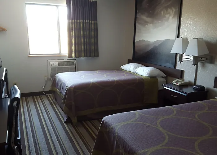 Super 8 By Wyndham Waynesboro