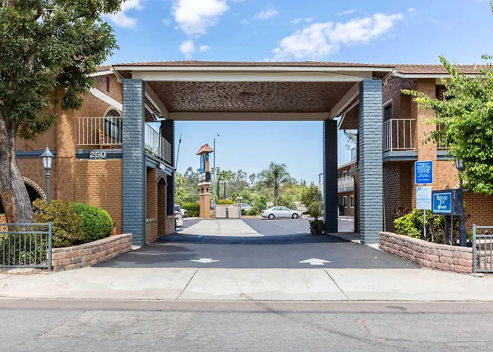 Rodeway Inn Escondido Downtown