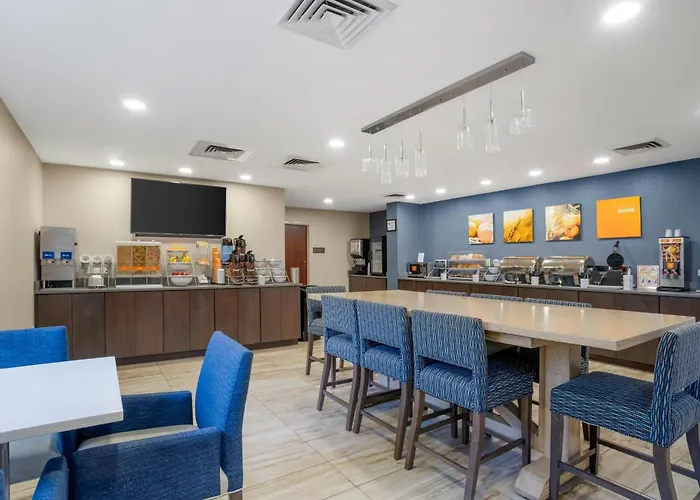 Comfort Suites Near Birkdale Village- Huntersville