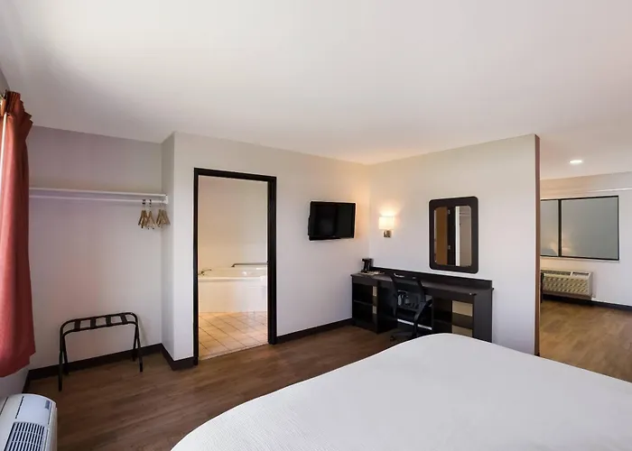 Quality Inn & Suites Junction
