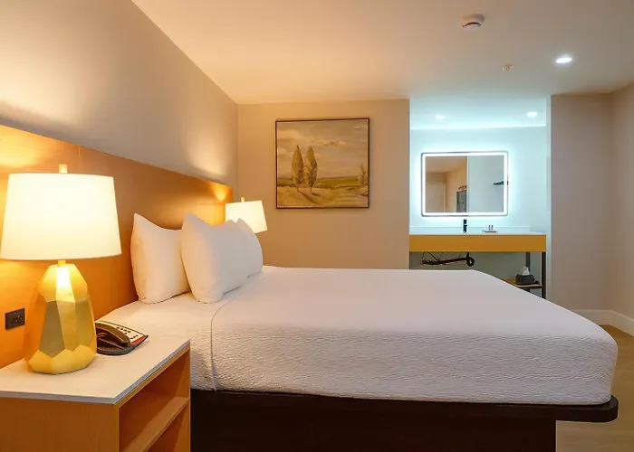 Highland Inn - San Bernardino