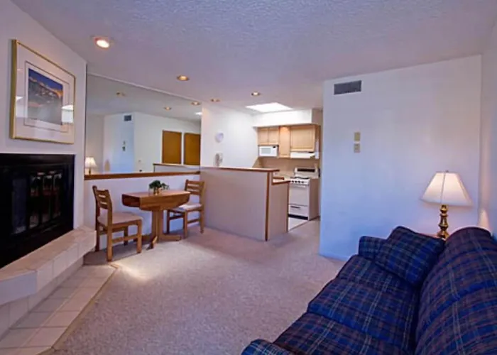 Weathervane Terrace Inn And Suites
