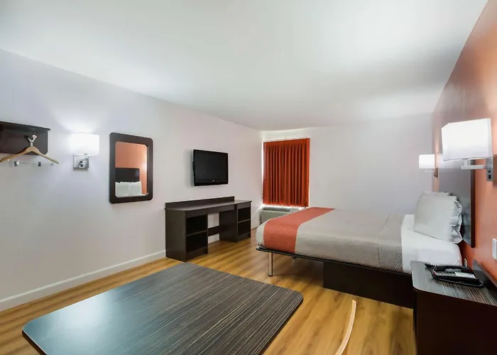 Motel 6-Suwanee, Ga - Gwinnett Center