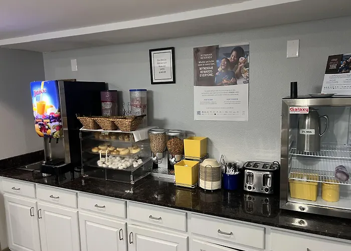 Quality Inn & Suites Decatur Priceville I-65